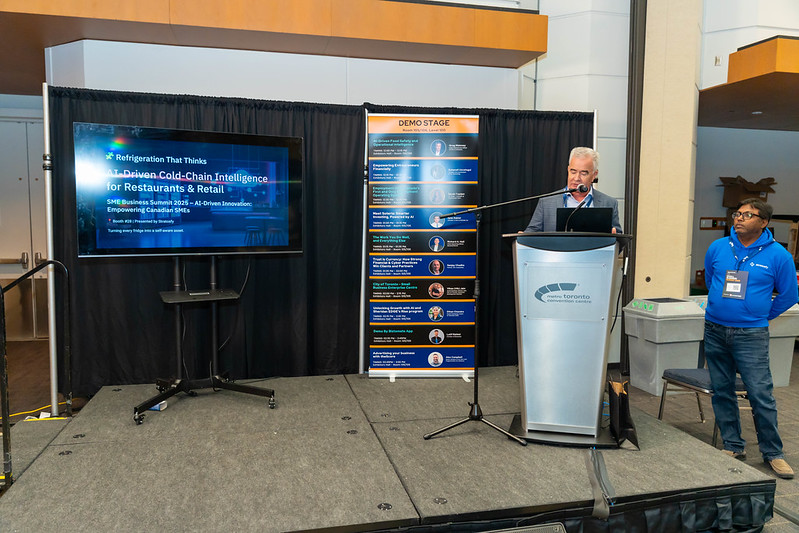 Demo Stage Presentation at the CanadianSME Small Business Summit, photo 3